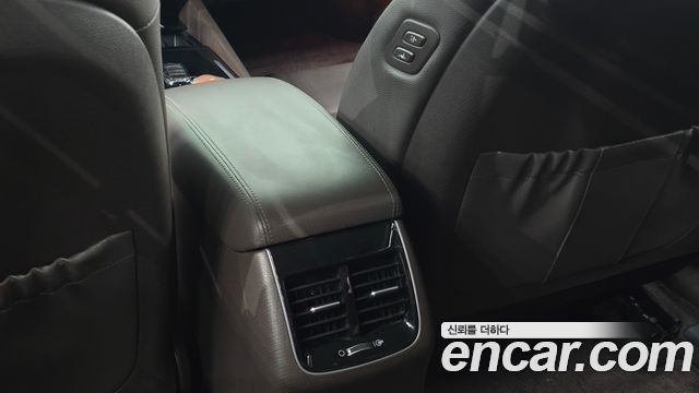 Kia K7 2018 — photo 19