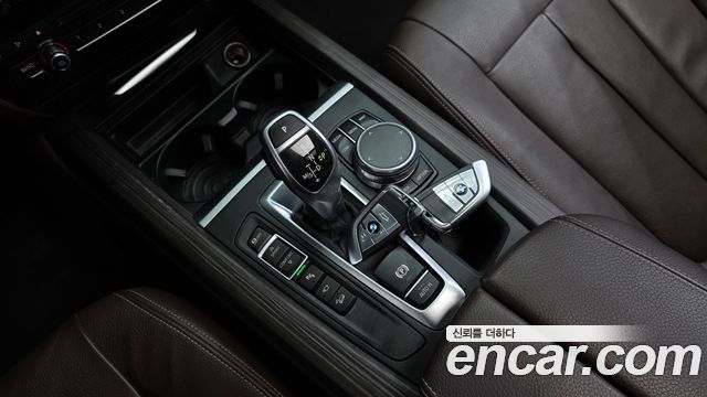 BMW X5 2017 — photo 9