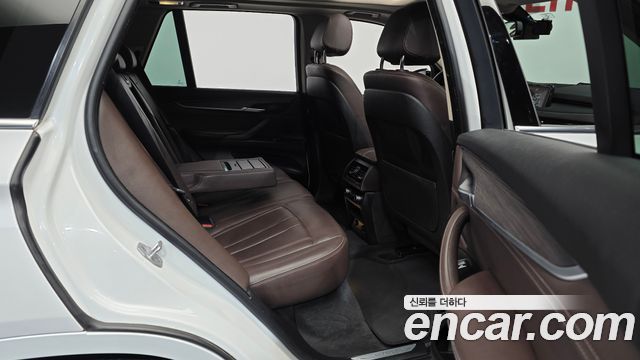 BMW X5 2017 — photo 12
