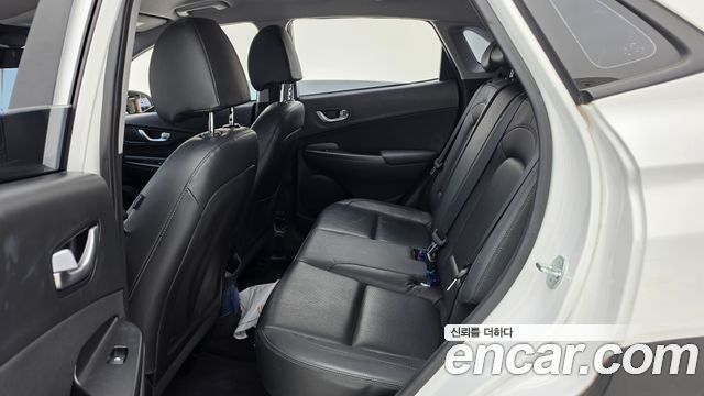 Hyundai Kona 2023 — photo 11
