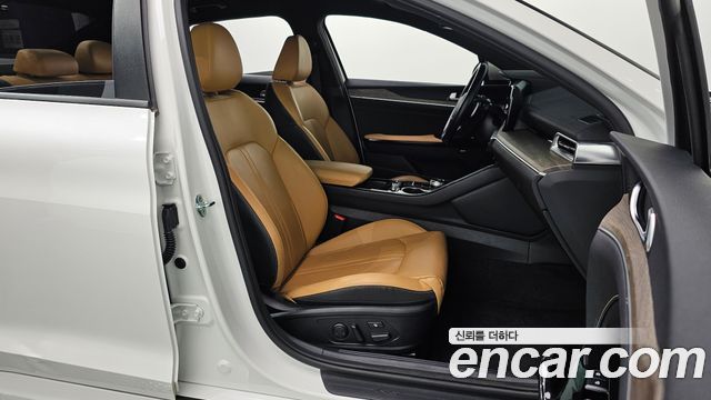 Kia K5 2022 — photo 17