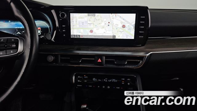 Kia K5 2022 — photo 20