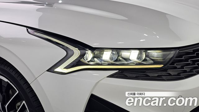 Kia K5 2022 — photo 8