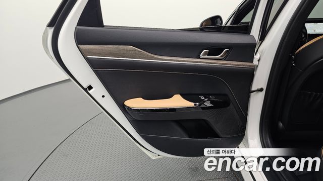 Kia K5 2022 — photo 15