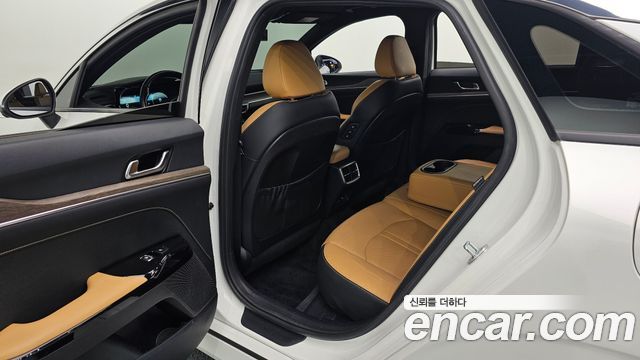 Kia K5 2022 — photo 16