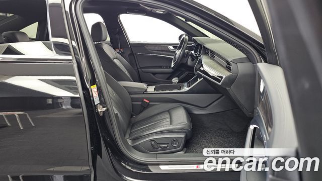 Audi A6 2020 — photo 11