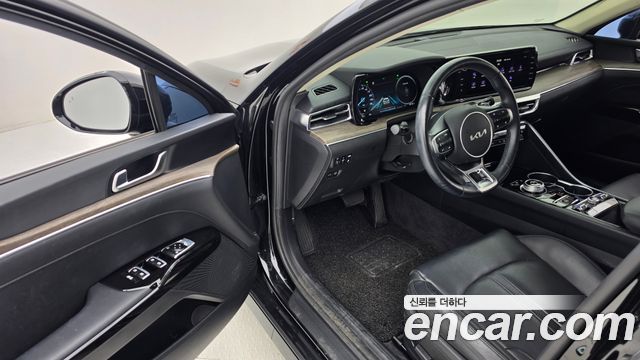 Kia K5 2023 — photo 10