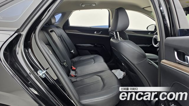 Kia K5 2023 — photo 11