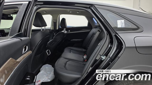 Kia K5 2023 — photo 12