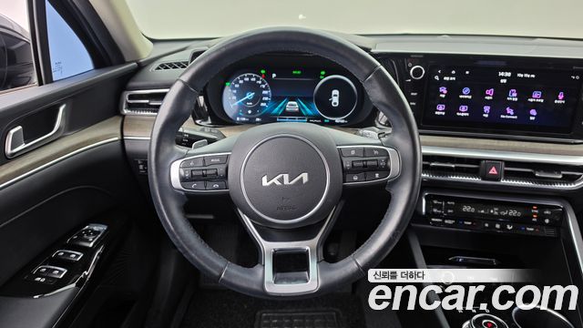 Kia K5 2023 — photo 13