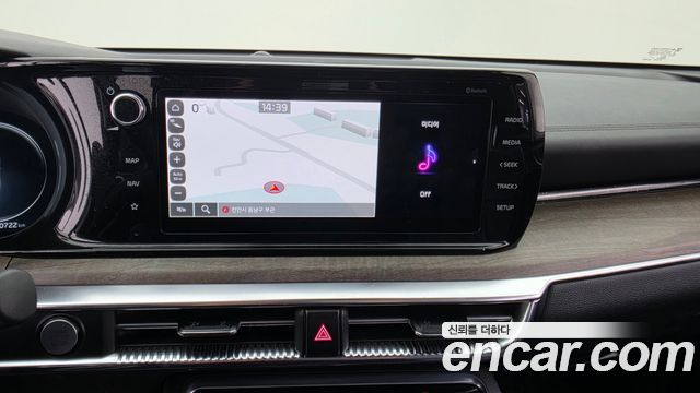 Kia K5 2023 — photo 17