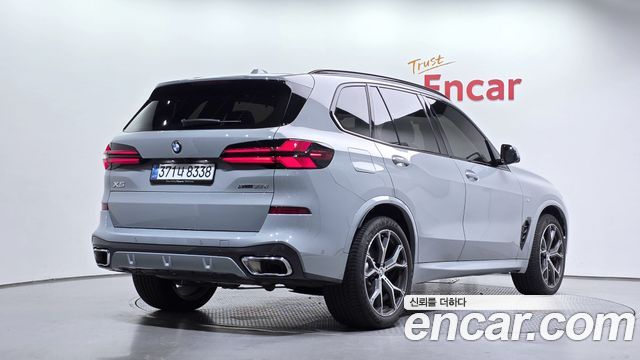 BMW X5 2026 — photo 2