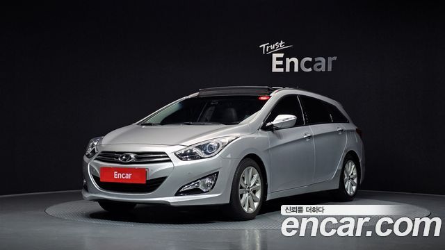 Hyundai i40 2012 — photo 1