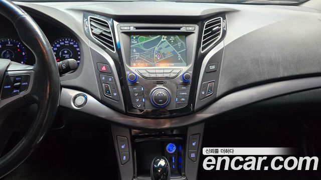 Hyundai i40 2012 — photo 19