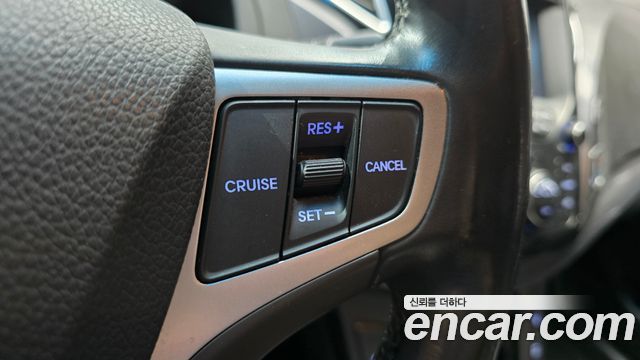 Hyundai i40 2012 — photo 24