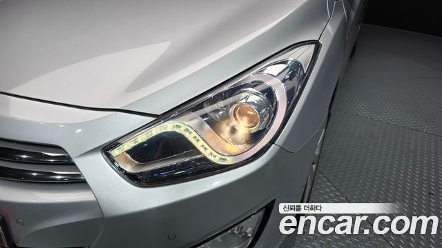Hyundai i40 2012 — photo 8
