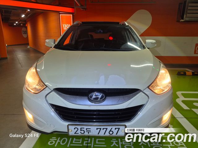 Hyundai Tucson 2011 — photo 2
