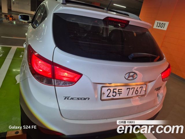 Hyundai Tucson 2011 — photo 3