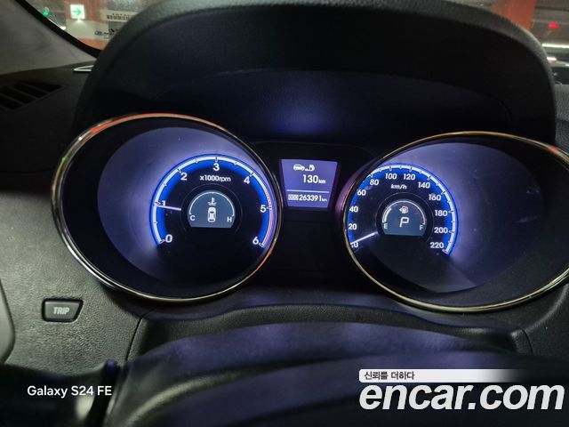 Hyundai Tucson 2011 — photo 9