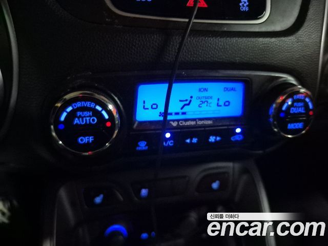 Hyundai Tucson 2011 — photo 20