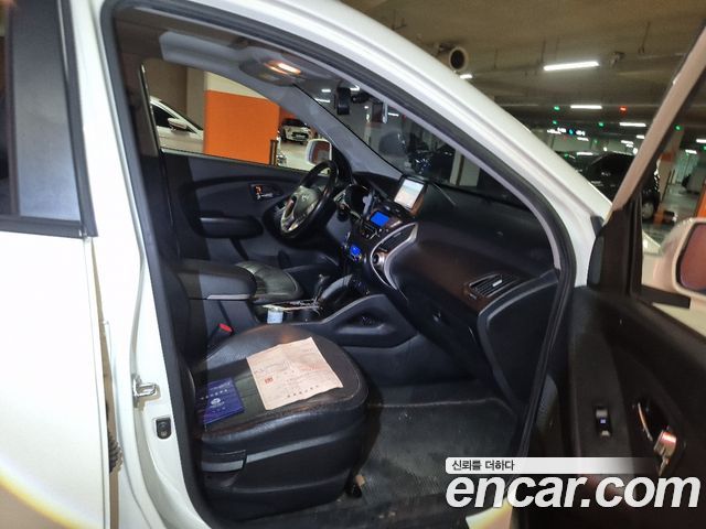Hyundai Tucson 2011 — photo 17