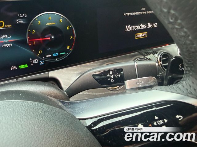 Mercedes-Benz E-Class 2023 — photo 8