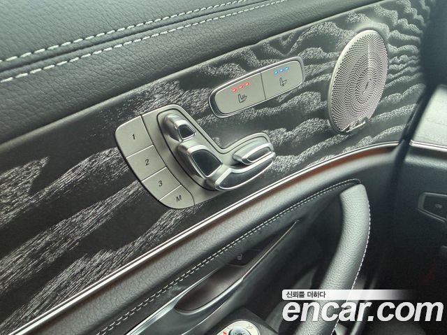 Mercedes-Benz E-Class 2023 — photo 15