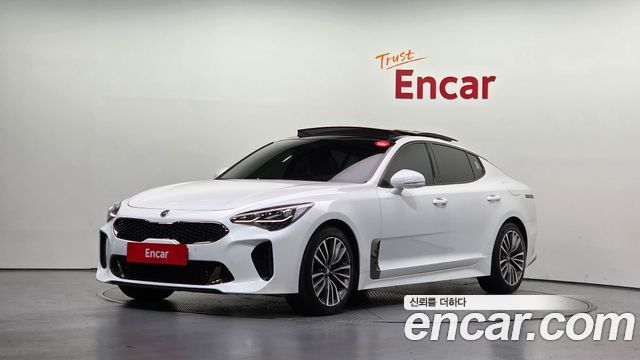 Kia Stinger 2018 — photo 1