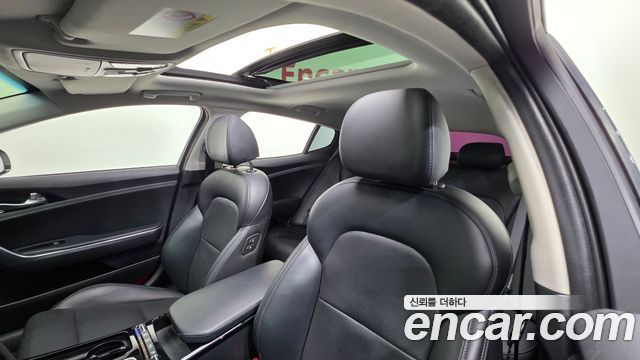 Kia Stinger 2018 — photo 18