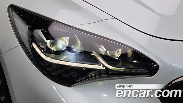 Kia Stinger 2018 — photo 8
