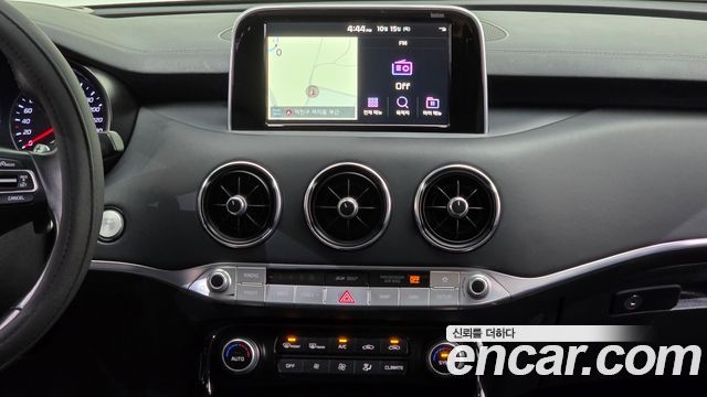 Kia Stinger 2018 — photo 27