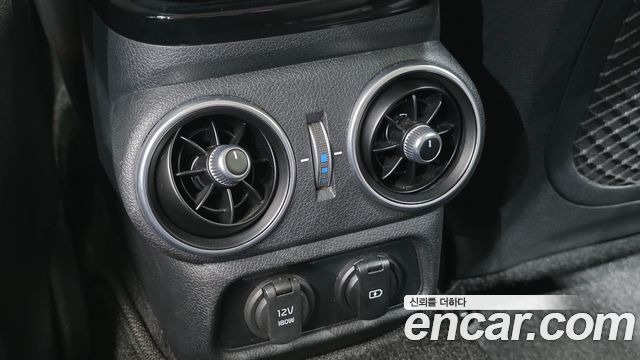 Kia Stinger 2018 — photo 31