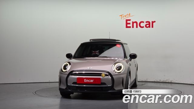 Mini Cooper 2023 — photo 3