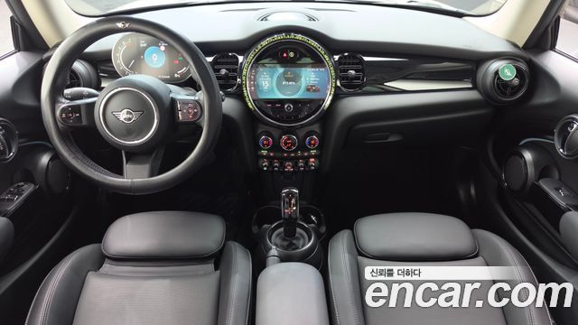 Mini Cooper 2023 — photo 7
