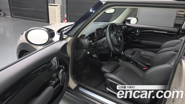 Mini Cooper 2023 — photo 10