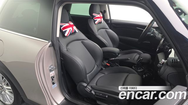 Mini Cooper 2023 — photo 12