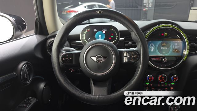 Mini Cooper 2023 — photo 13