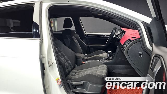 Volkswagen Golf 2016 — photo 11