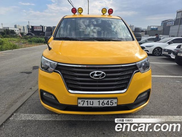 Hyundai Starex 2019 — photo 2