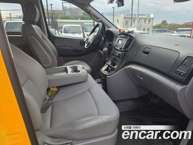 Hyundai Starex 2019 — photo 6