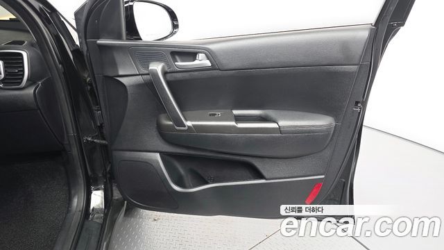 Kia Sportage 2018 — photo 14