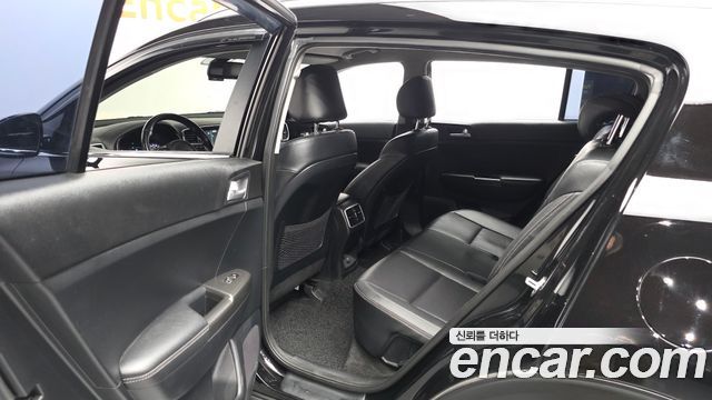 Kia Sportage 2018 — photo 16