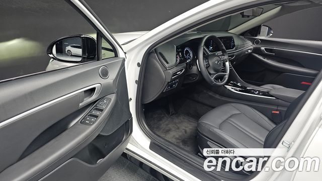 Hyundai Sonata 2022 — photo 10