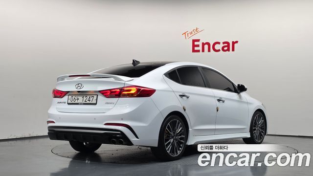Hyundai AVANTE 2018 — photo 2