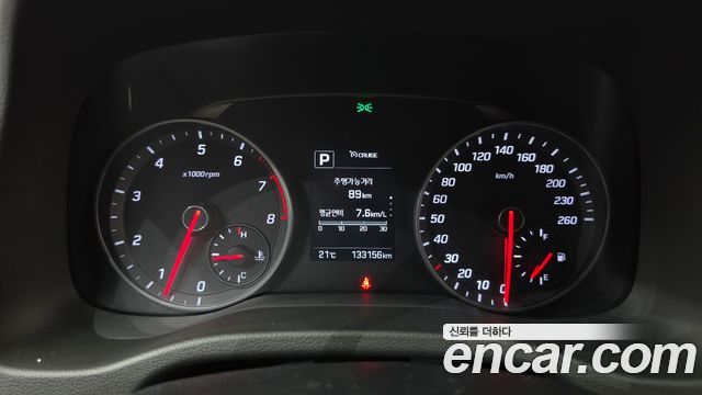 Hyundai AVANTE 2018 — photo 8