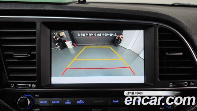 Hyundai AVANTE 2018 — photo 15