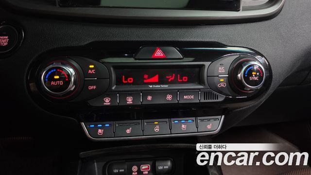 Kia Sorento 2015 — photo 32