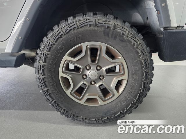 Jeep Wrangler 2012 — photo 7