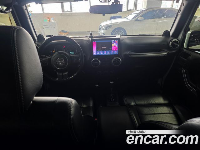 Jeep Wrangler 2012 — photo 9