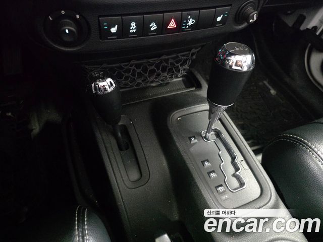 Jeep Wrangler 2012 — photo 15
